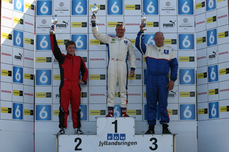 På podiet fra venstre, Søren Mosebo, Ronnie Bremer og Kent Iversen.